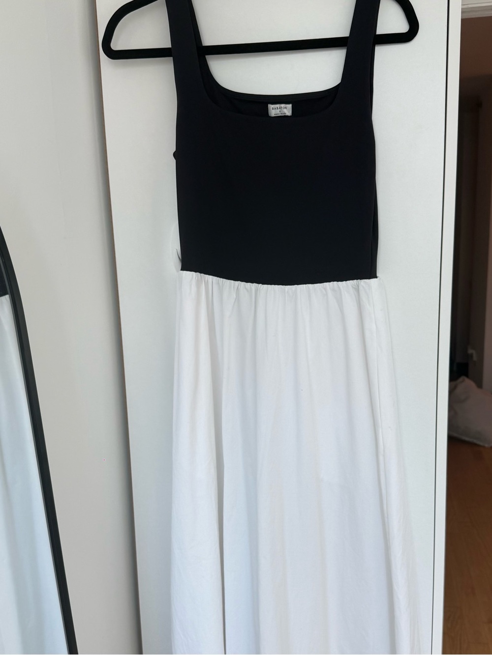 Aritzia Babaton poplin dress